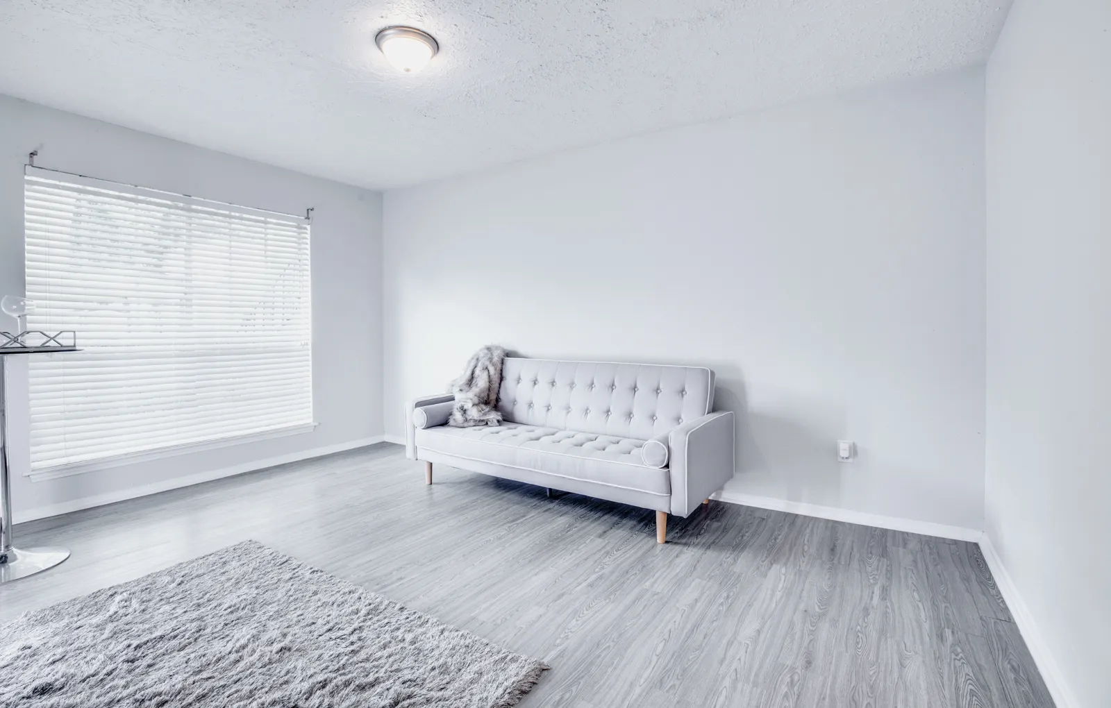 Marina Club — Living room